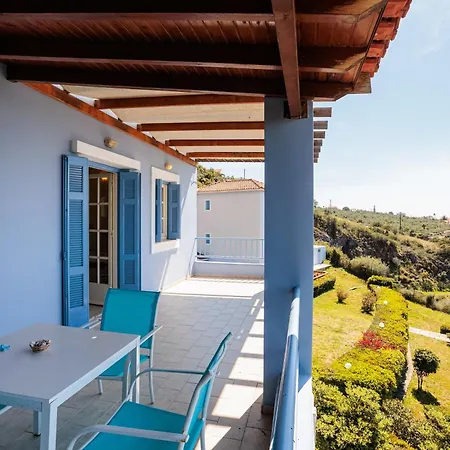 Апартаменты Modern Seaview Nest With Pool & Panoramic Views