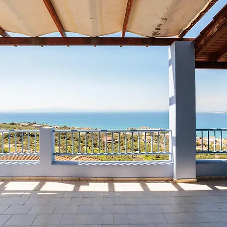 Апартаменты Modern Seaview Nest With Pool & Panoramic Views