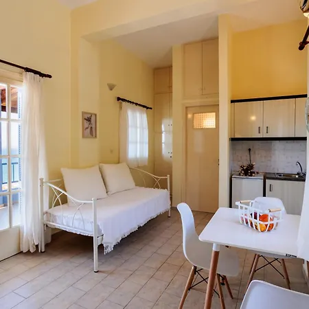 Апартаменты Modern Seaview Nest With Pool & Panoramic Views