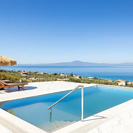 Апартаменты Modern Seaview Nest With Pool & Panoramic Views *